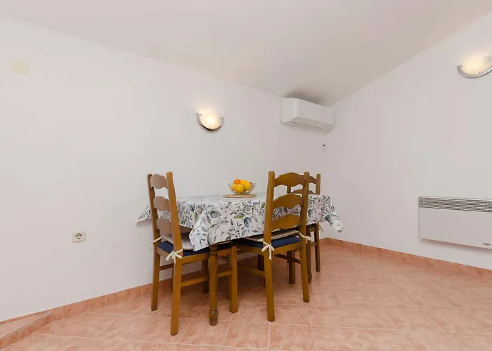 Апартаменты Quiet Corner *